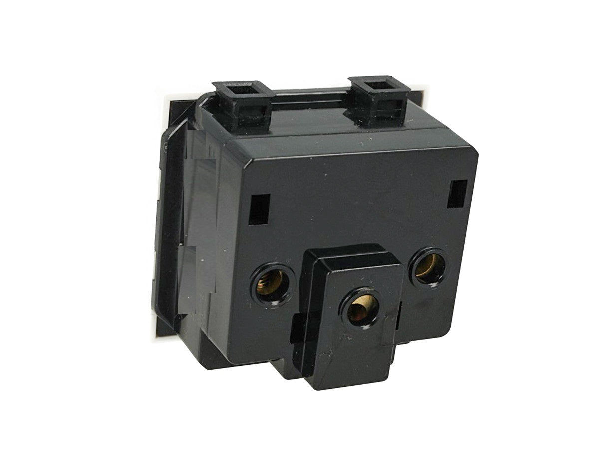 Presa universale tipo UK 16A compatibile con BTicino Matix - Modulo da incasso